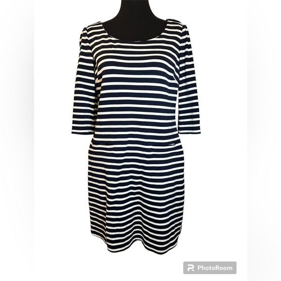 kate spade Dresses & Skirts - Kate Spade Navy and White Dress